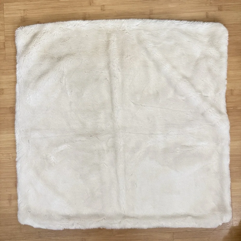 Set Of 2 Pottery Barn 26x26 Ivory Faux Fur Pillow Cover w/Zipper Close